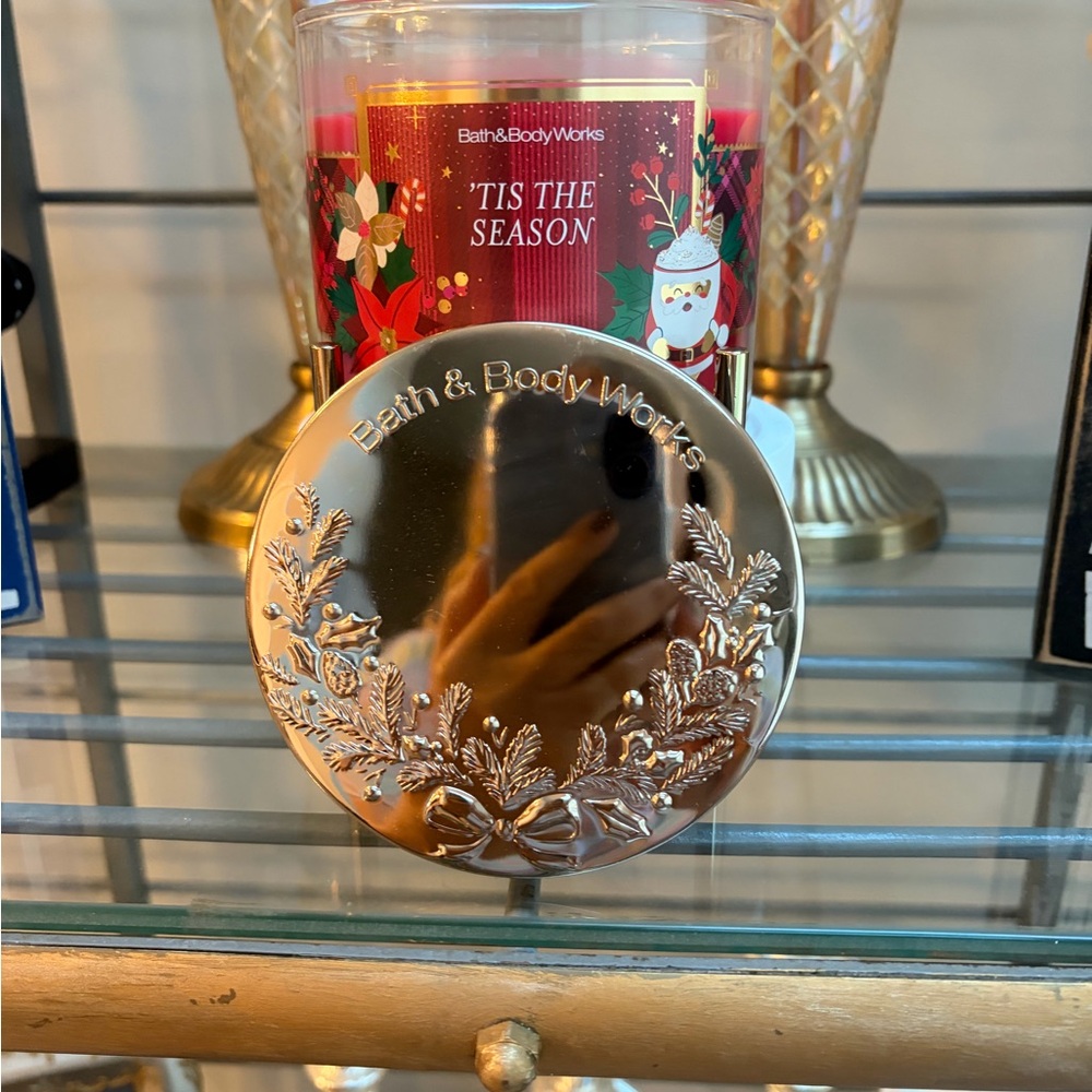 Bath & Body Works 'Tis The Season 3 Wick Candle Ultimate Holiday Scent NWT - Picture 3 of 4